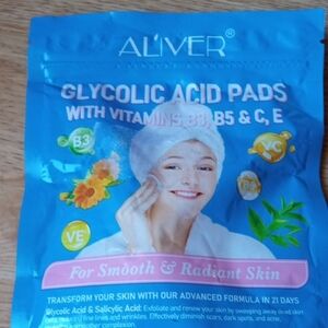 AL'IVER Glycolic Acid Pads